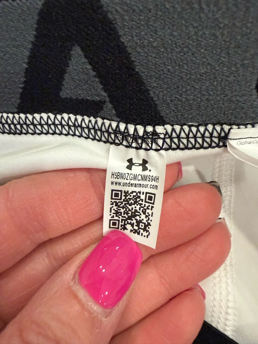 Under Armour HeatGear White 3/4 Compression Leggings Youth Large YLG
